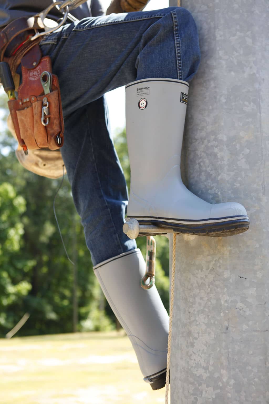 FQD9 Series Quatro Dielectric Thermal Boots